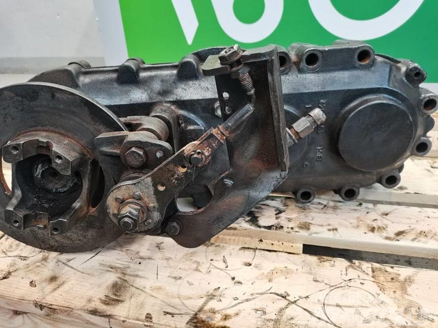 New Holland LM 5080 {Spicer 87530825} intermediate gearbox Převodovka
