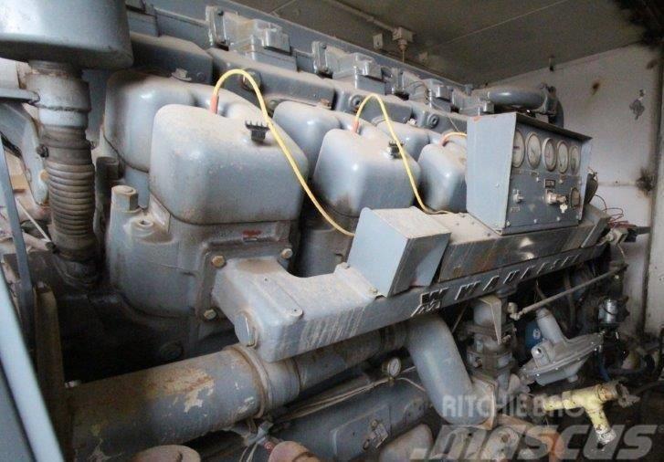 WAUKESHA F817GU Naftové generátory