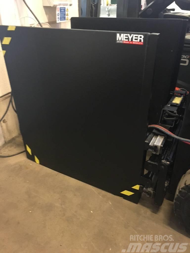 Meyer 3-0302N Další svěrací zařízení