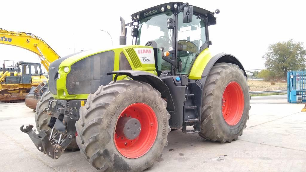 CLAAS Axion 920 Traktory