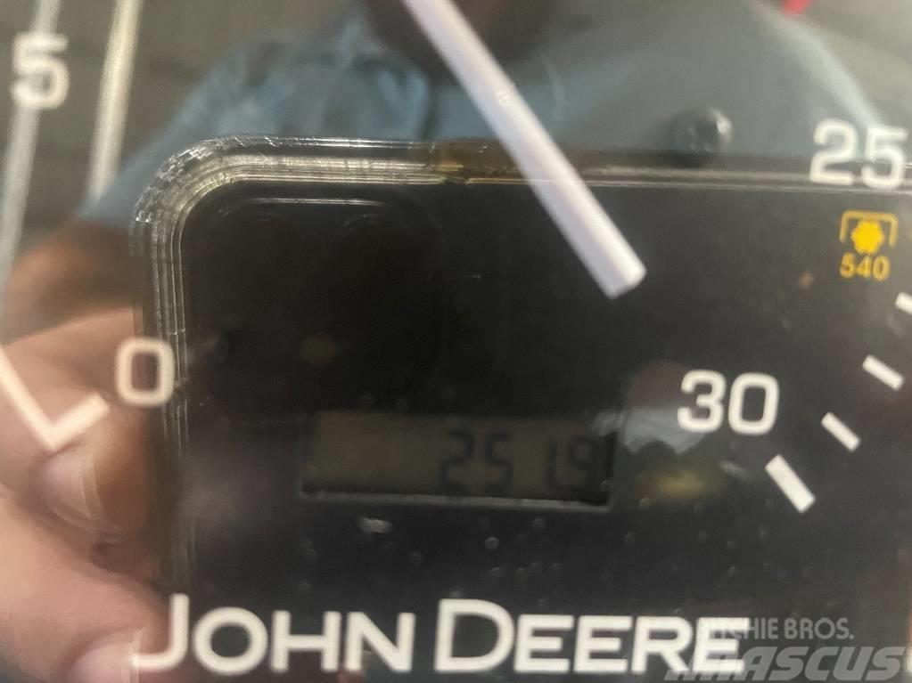 John Deere 110 Rýpadlo-nakladače