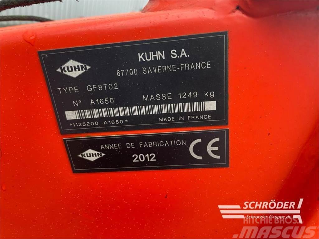 Kuhn GF 8702 Obraceče a shrabovače sena