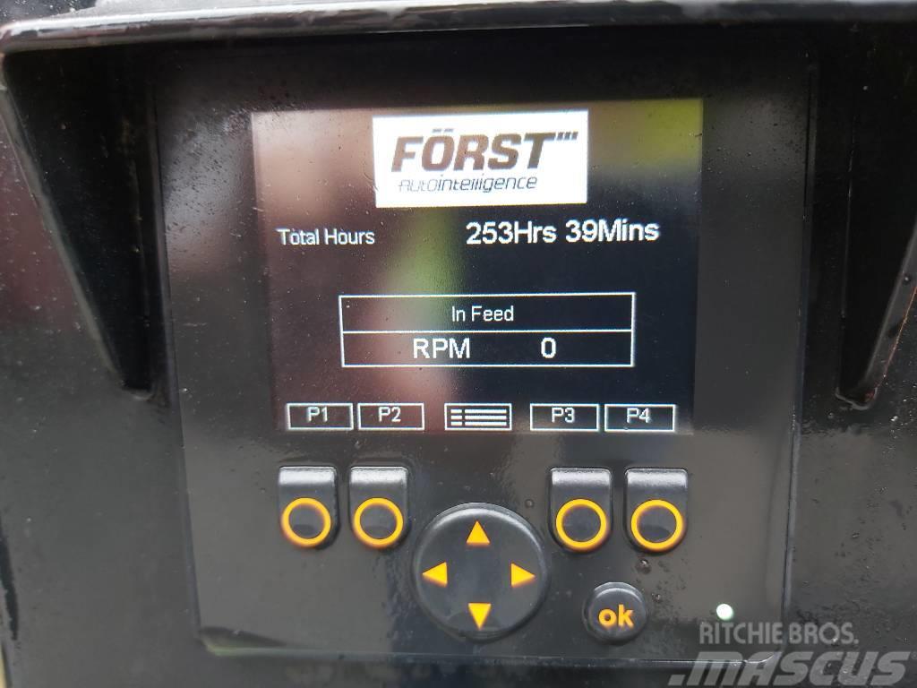 Forst ST8D Woodchipper | 2021 | 253 Hours Štěpkovače