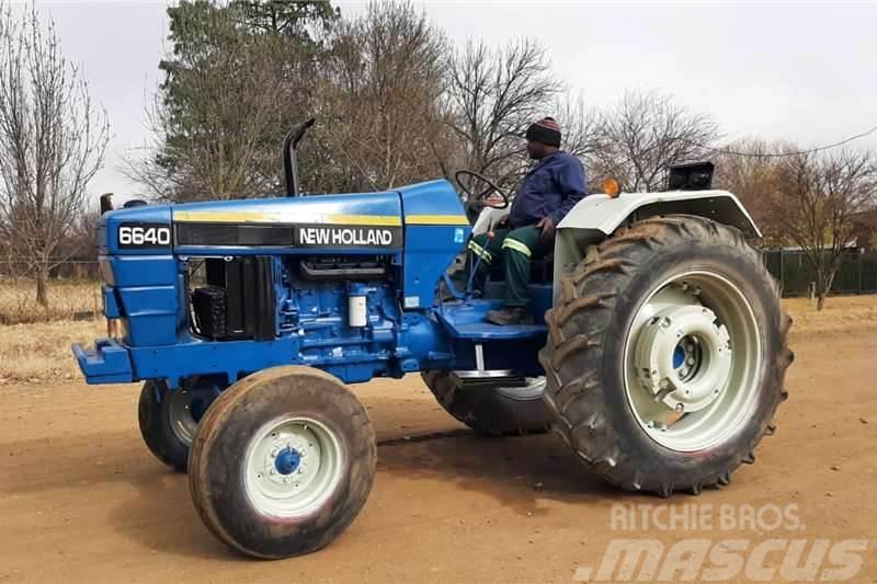 New Holland 6640 Tractor Traktory