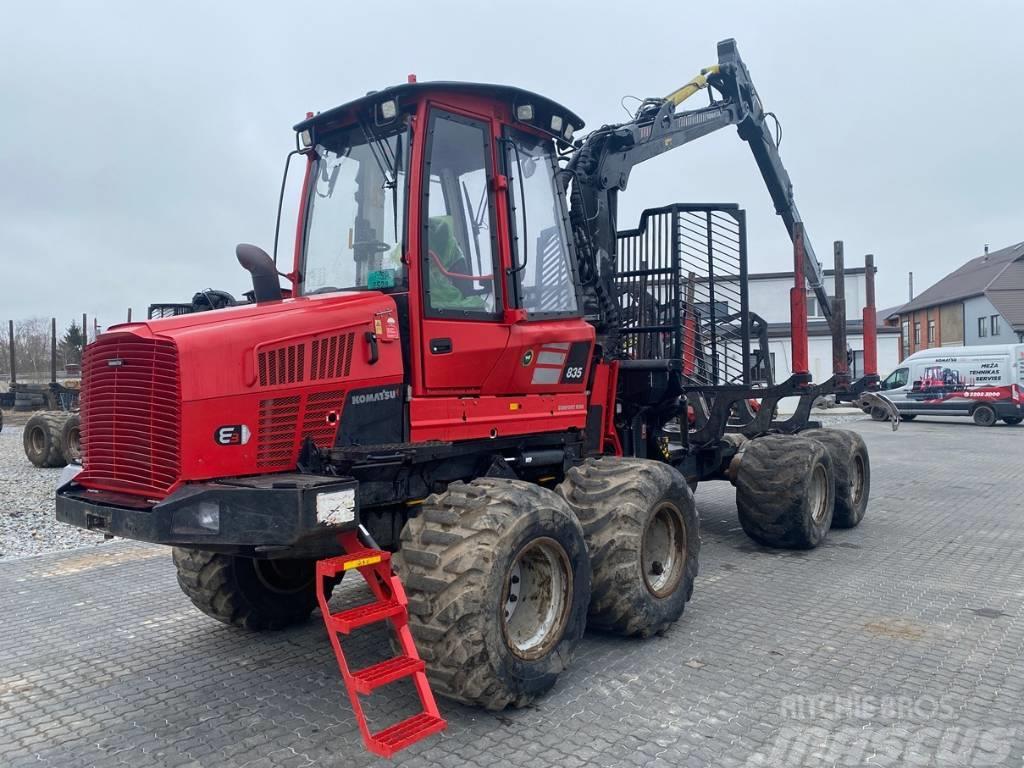 Komatsu 835 Vyvážecí traktory