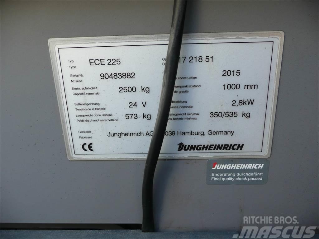Jungheinrich ECE 225 2380x510mm Nízkozdvižné vozíky