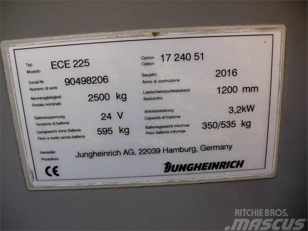 Jungheinrich ECE 225 2400x510mm Nízkozdvižné vozíky