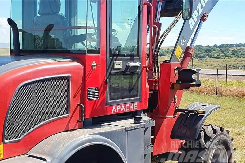 Apache Forklift and loader 1.5 TON Další