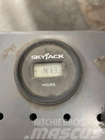 SkyJack SJ3226 Electric Scissor Lift Nůžková zvedací plošina