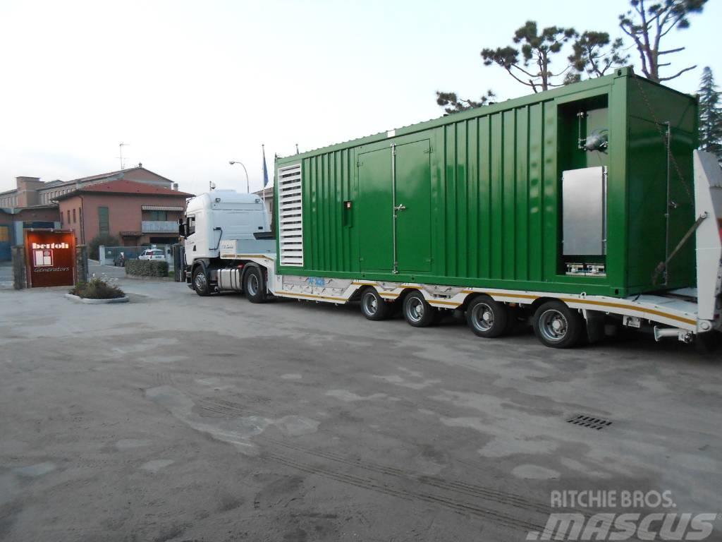 Bertoli POWER UNITS GENERATORE A GAS 1000 KVA IN CONTAINER Plynové generátory