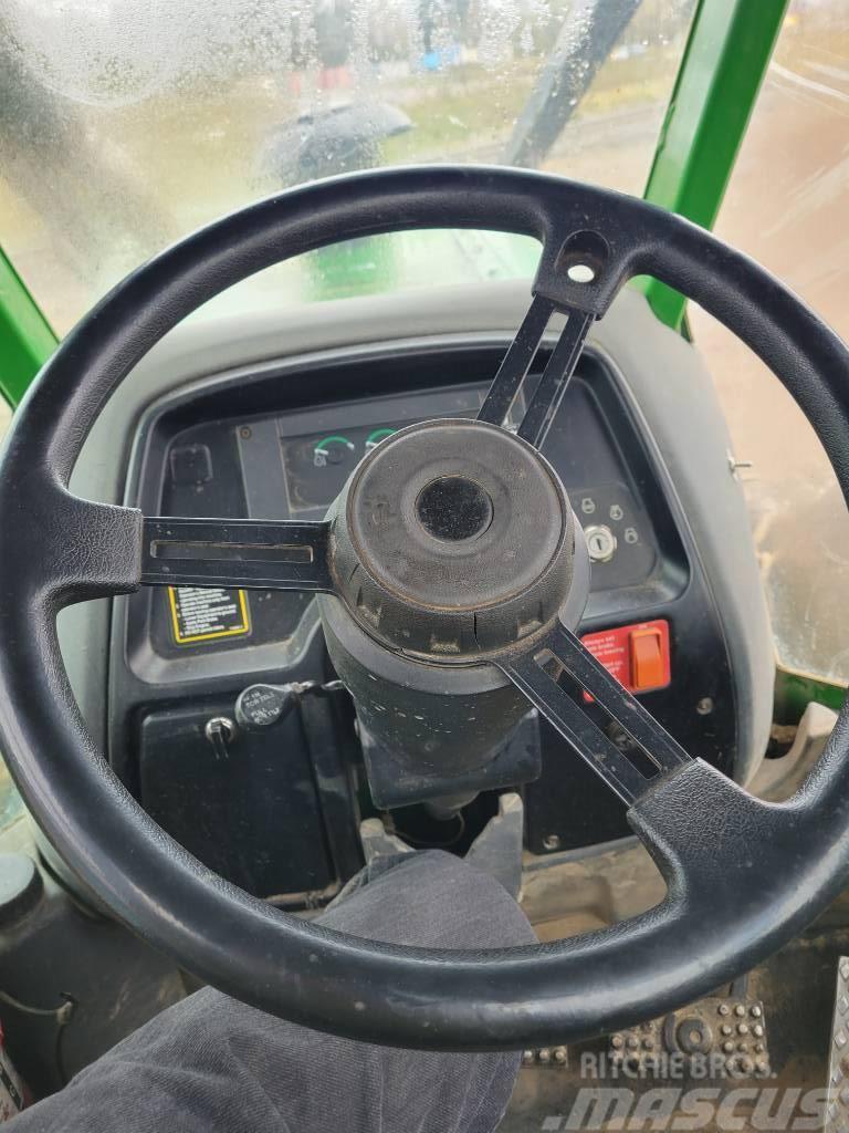 John Deere 748 H Lesní kolové traktory