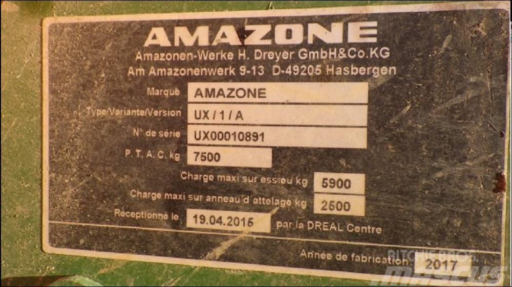 Amazone UX 3200 Special Tažené postřikovače