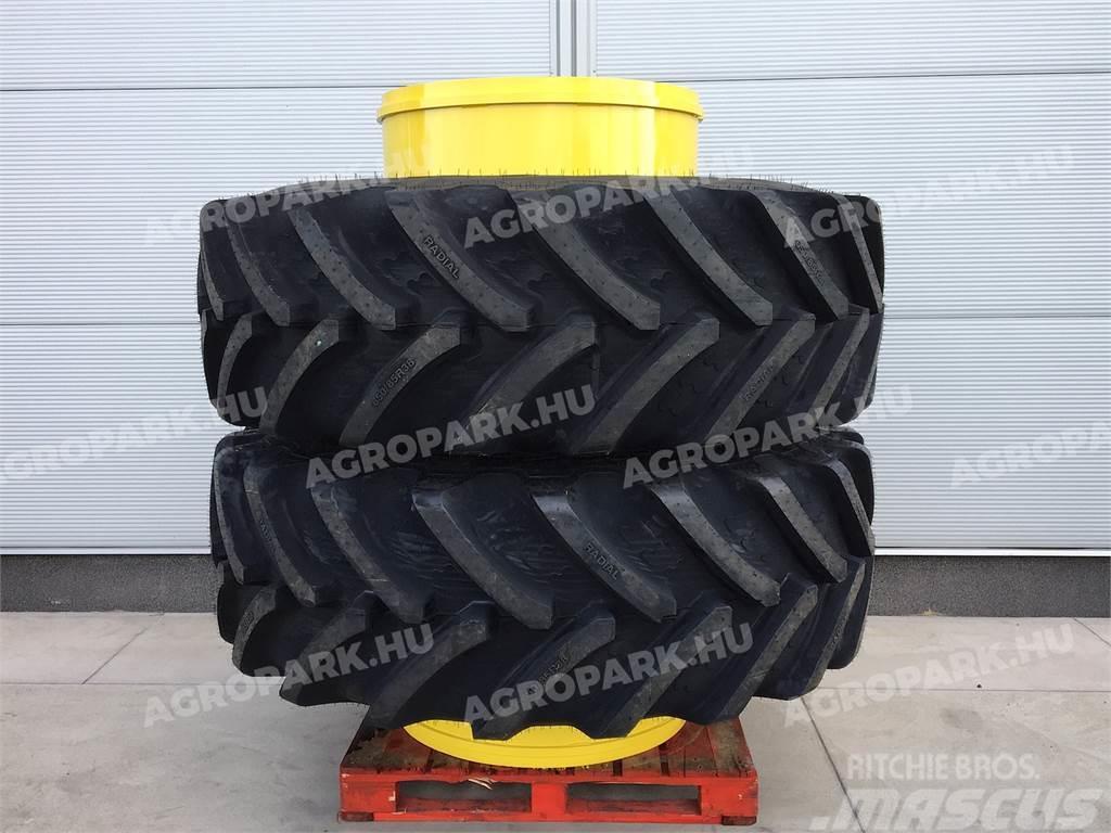  Twin wheel set with BKT 650/85R38 tires Dvojitá kola