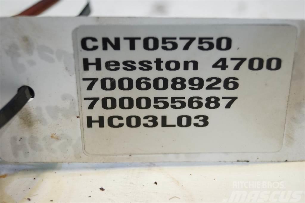 Hesston 4700 Čelisti na balíky