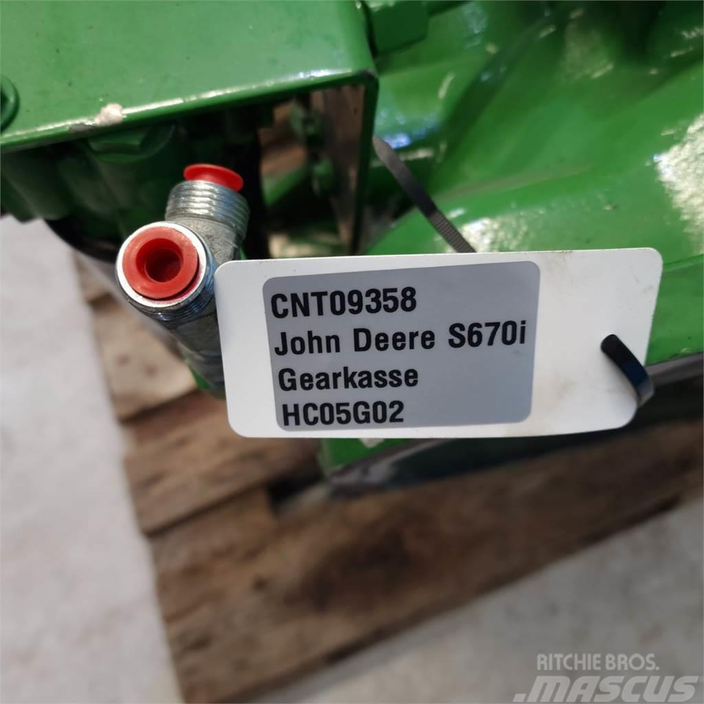 John Deere S670 Převodovka