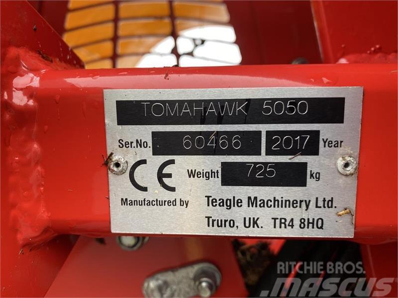 Tomahawk 5050 Teagle Stroje na sklizeň pícnin-příslušenství
