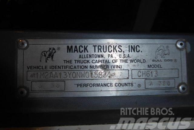 Mack CH613 Nákladní vozidlo bez nástavby