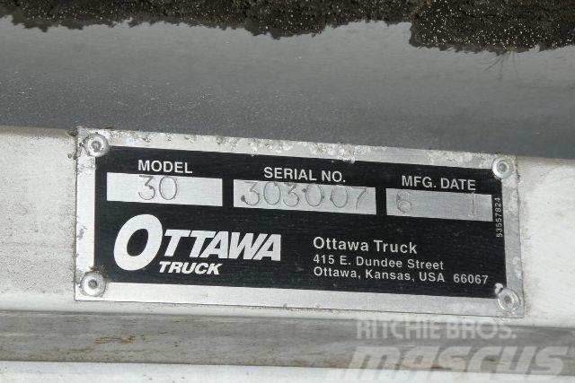 Ottawa 30 Terminálový tahač