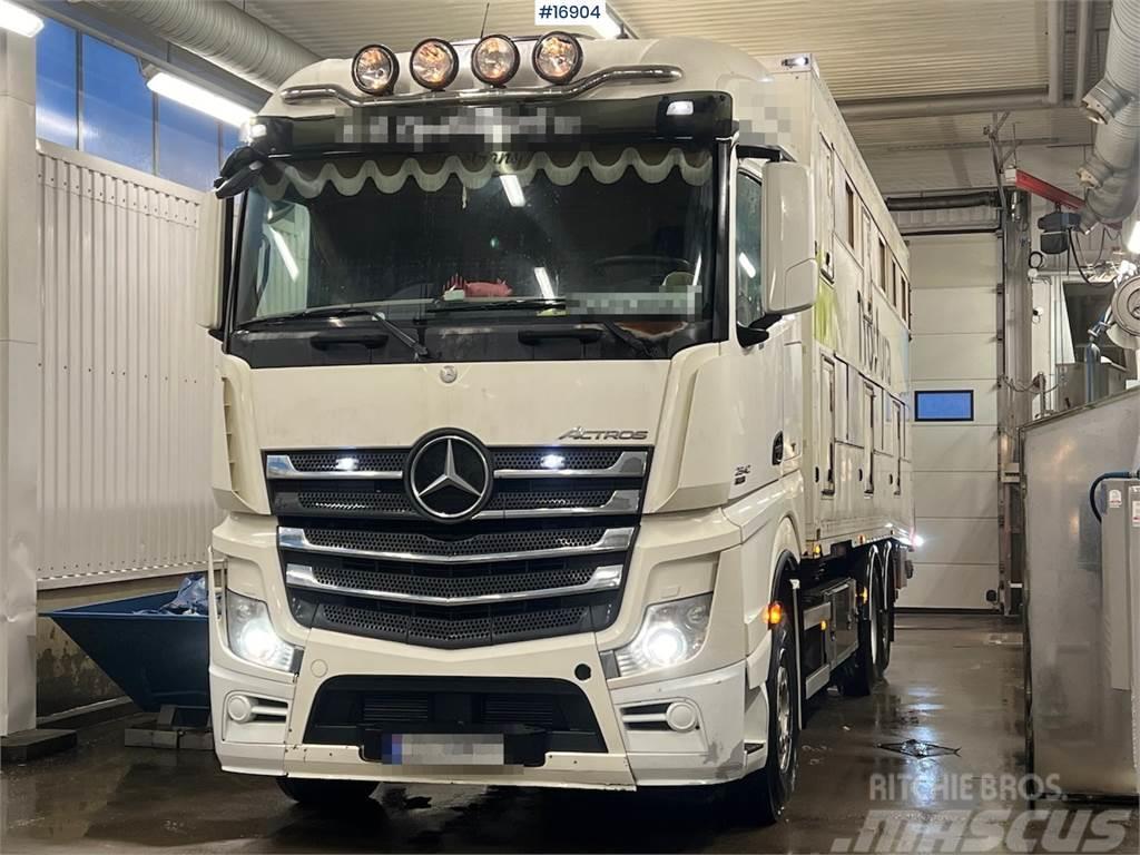 Mercedes-Benz Actros Animal transport truck w/ lift Komunální / Multi-užitková vozidla