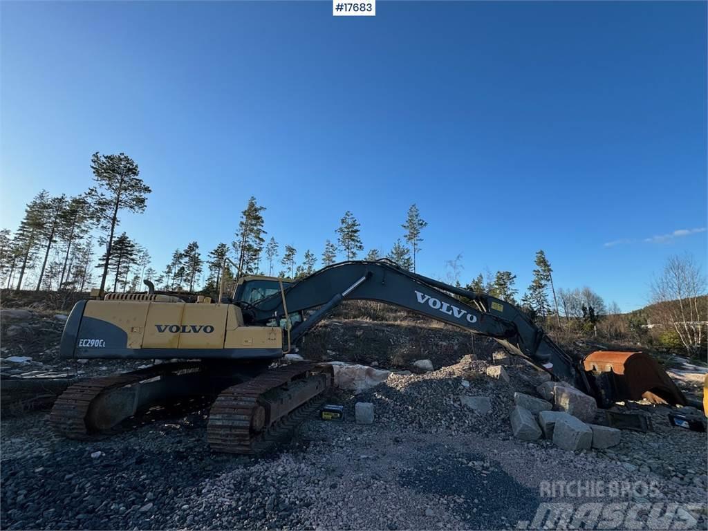 Volvo EC290CL Tracked excavator w/ digging bucket and ch Pásová rýpadla