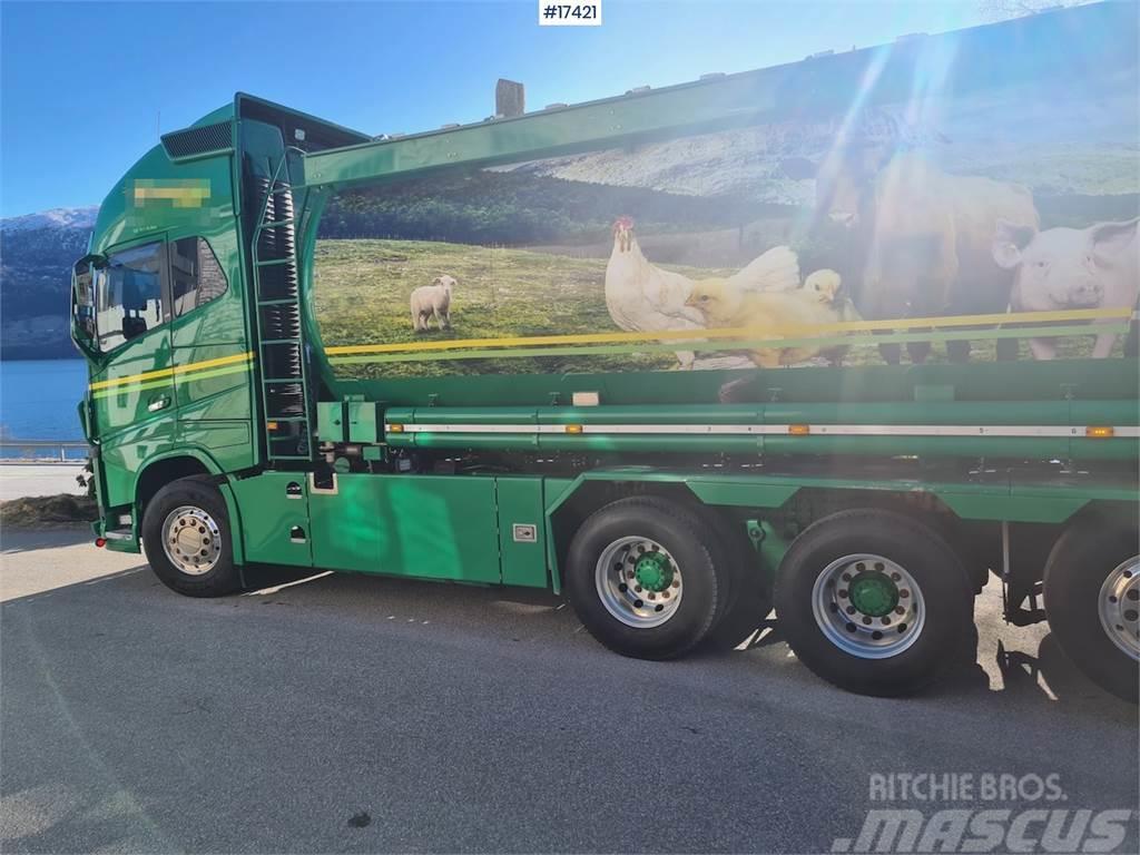 Volvo FH 8x4 bulk truck w/ VM Tarm 2 axle bulk trailer Další