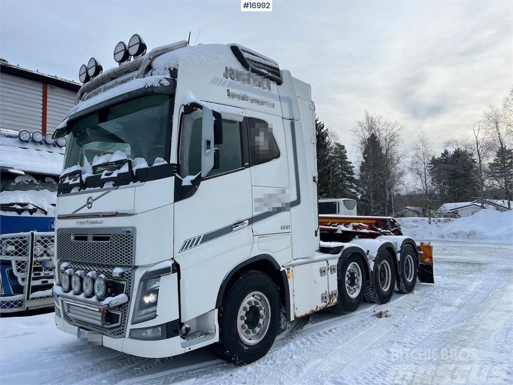 Volvo FH16 8x4 Heavy Duty Tractor with Hydraulics WATCH  Tahače