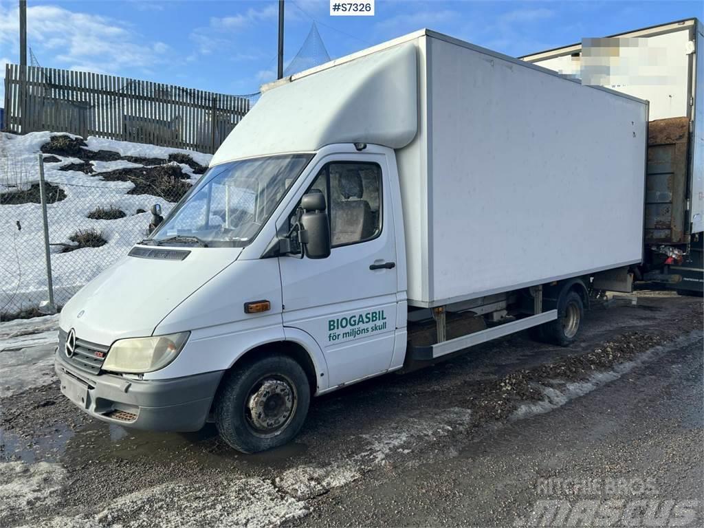 Mercedes-Benz 414 Box car with tail lift. Total weight 4600 kgs Další