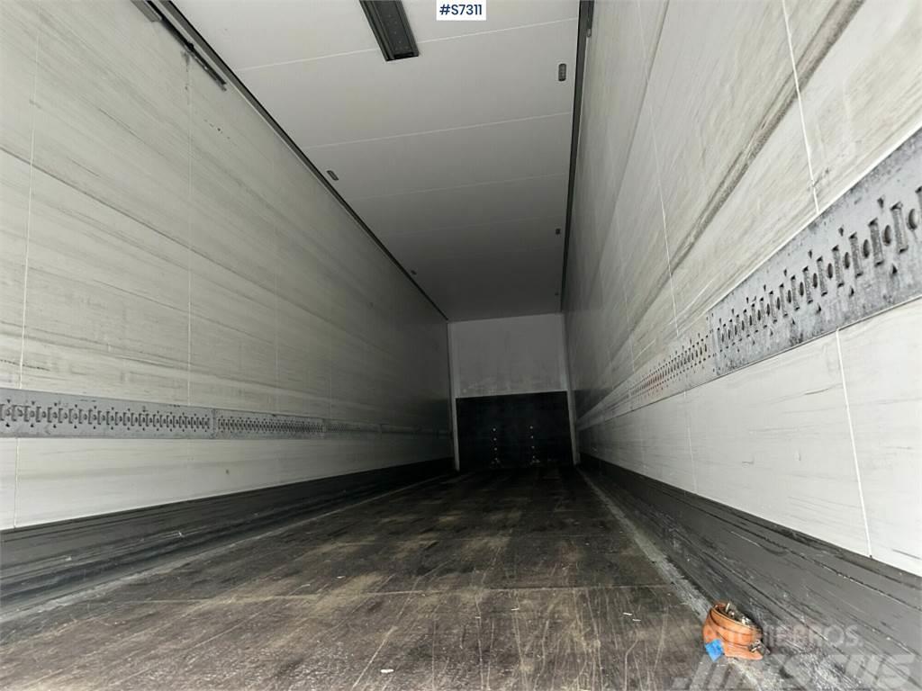 Schmitz Cargobull Box trailer with roller shutter Další přívěsy