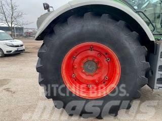 Fendt 828 Vario Traktory