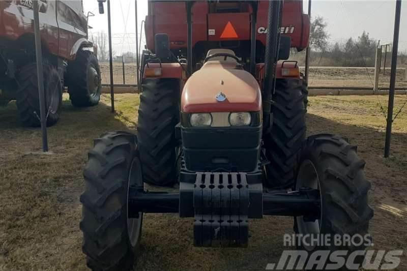 Case IH JXT75 TR Traktory