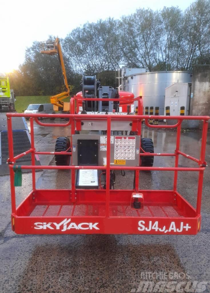 SkyJack SJ 45 AJ+ Kloubové plošiny