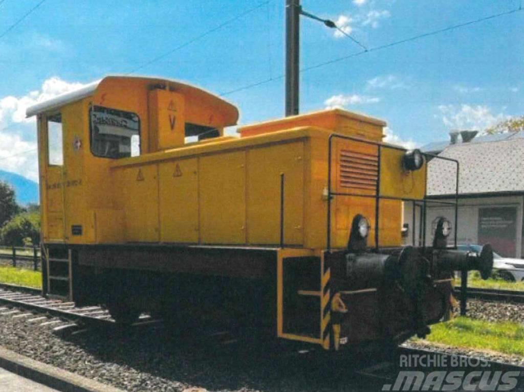 Stadler Fahrzeuge AG TM 3/3 OKK 12 Lokomotive, Rail Dvoucestná rýpadla