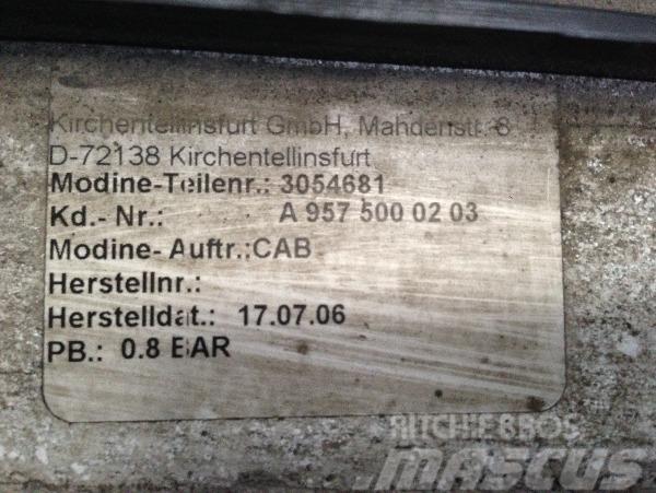 Mercedes-Benz Kühlerpaket Econic A957 500 0203 / A9575000203 Motory