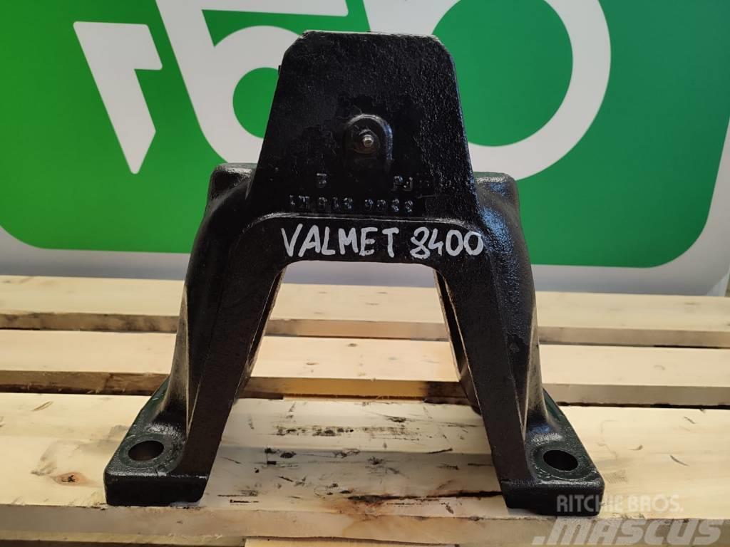 Valmet Front axle support 3388313M1 VALMET 8400 Podvozky a zavěšení kol