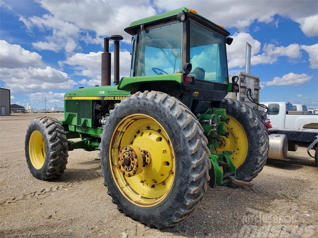 John Deere 4555 Traktory