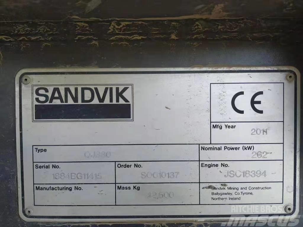 Sandvik QJ330 Mobilní drtiče