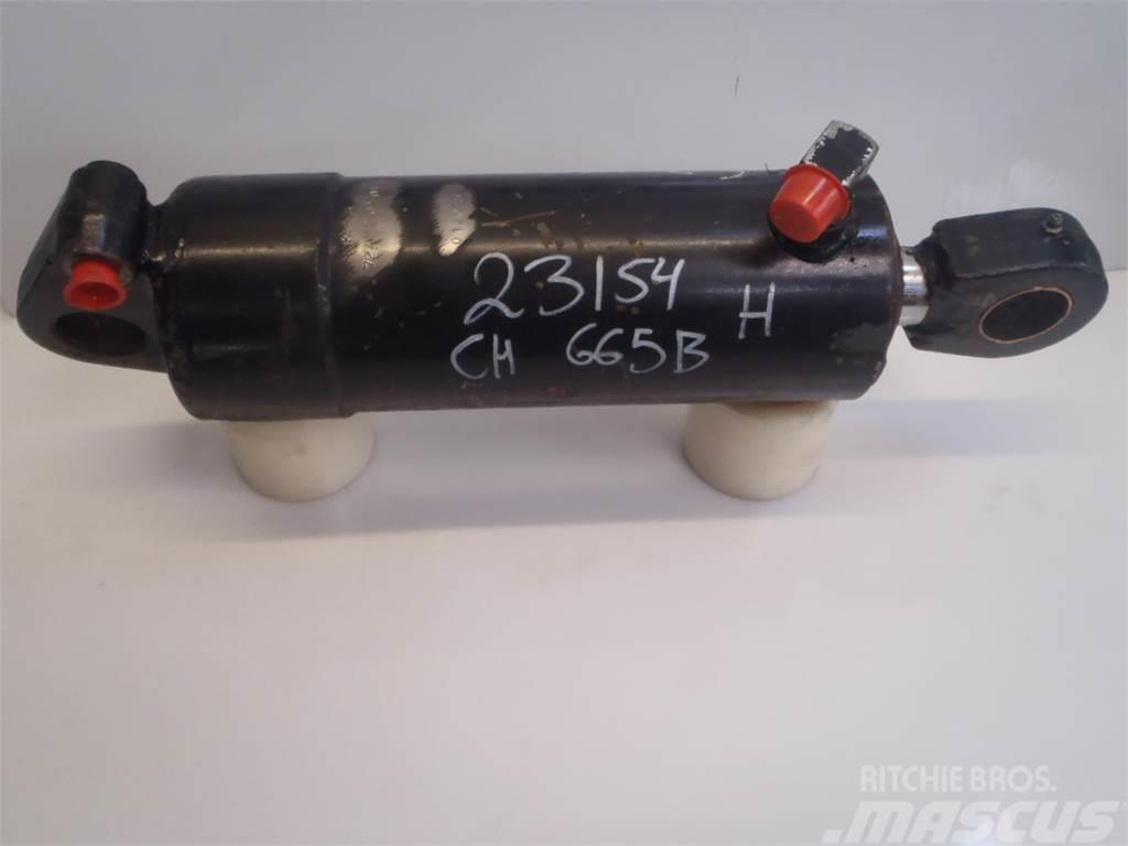 Challenger MT665B Lift Cylinder Hydraulika