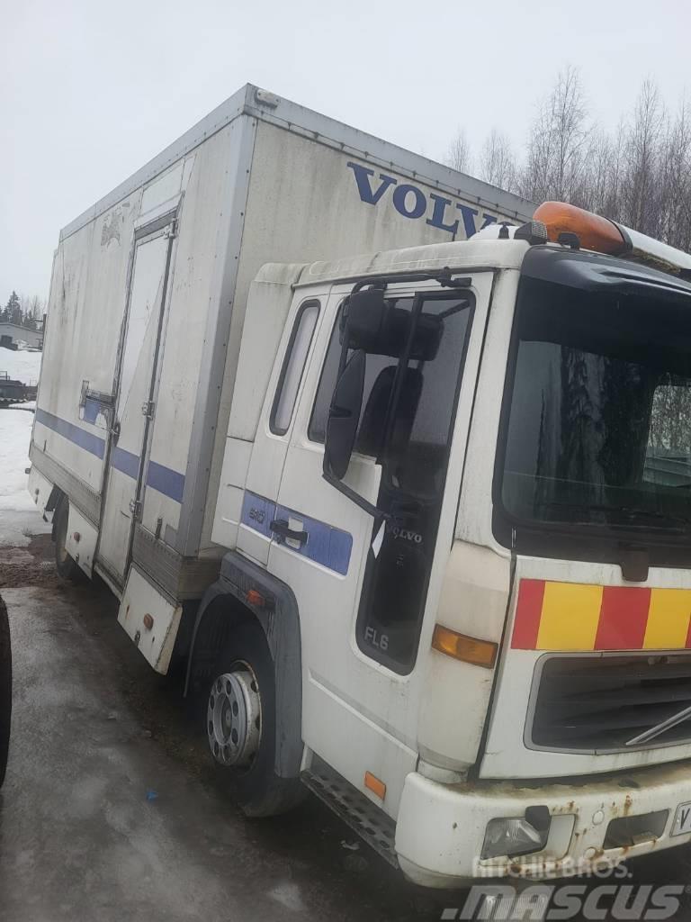 Volvo FL608/3700 Obytné kontejnery