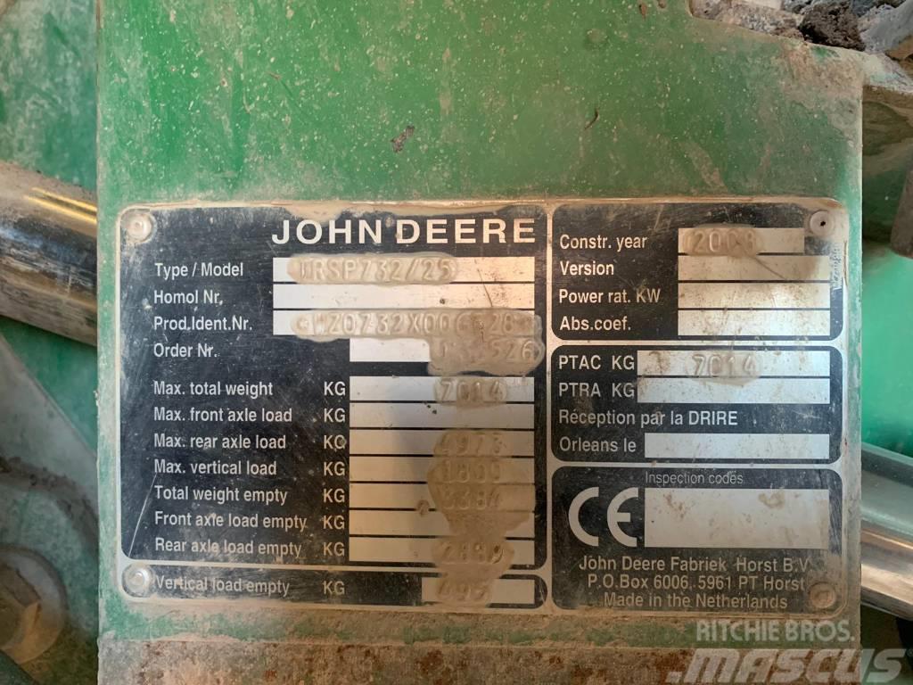 John Deere 732 Tažené postřikovače