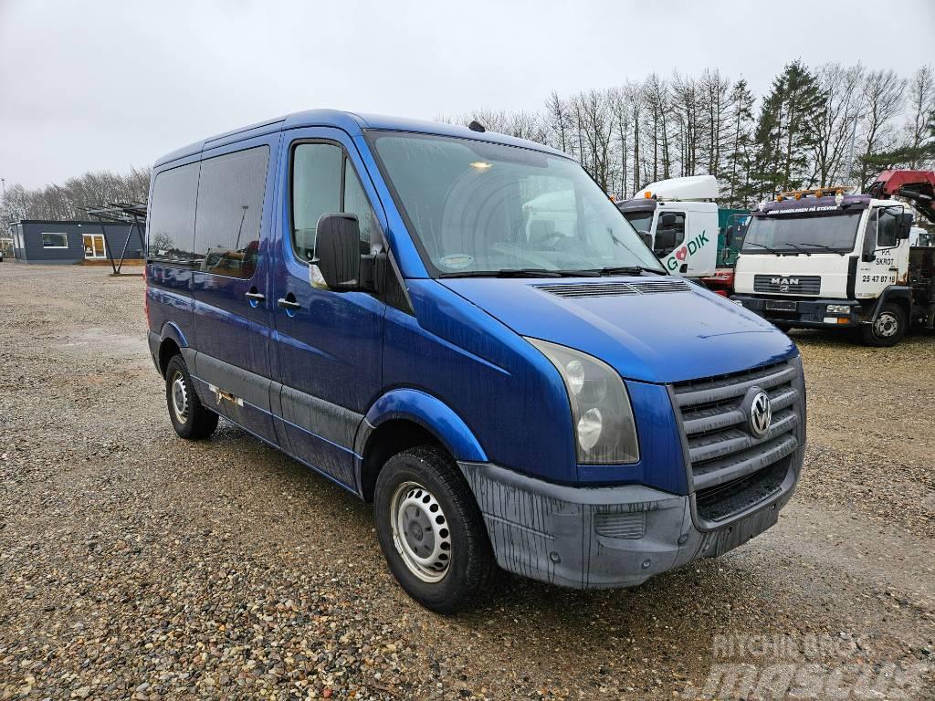 Volkswagen Crafter 2.5 TDI with lift for wheelchair Minibusy