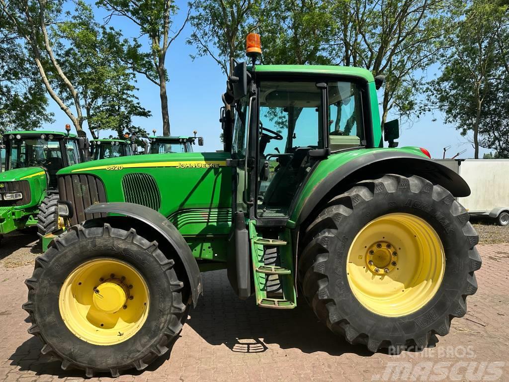 John Deere 6520 Traktory