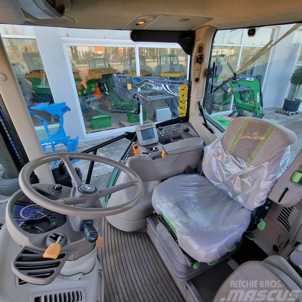 John Deere 6930 Premium Traktory
