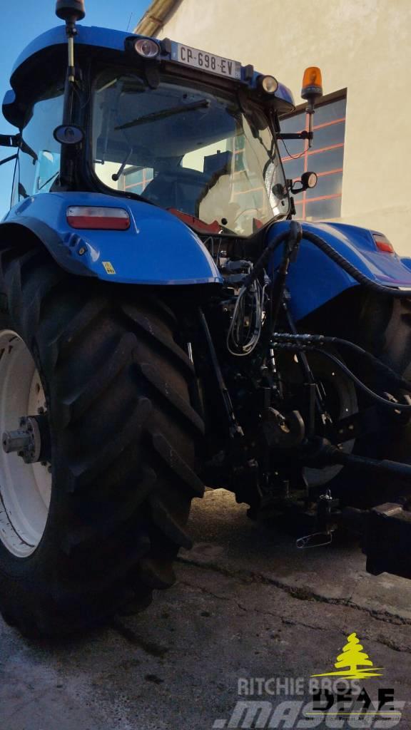 New Holland T 7.220 AC Traktory