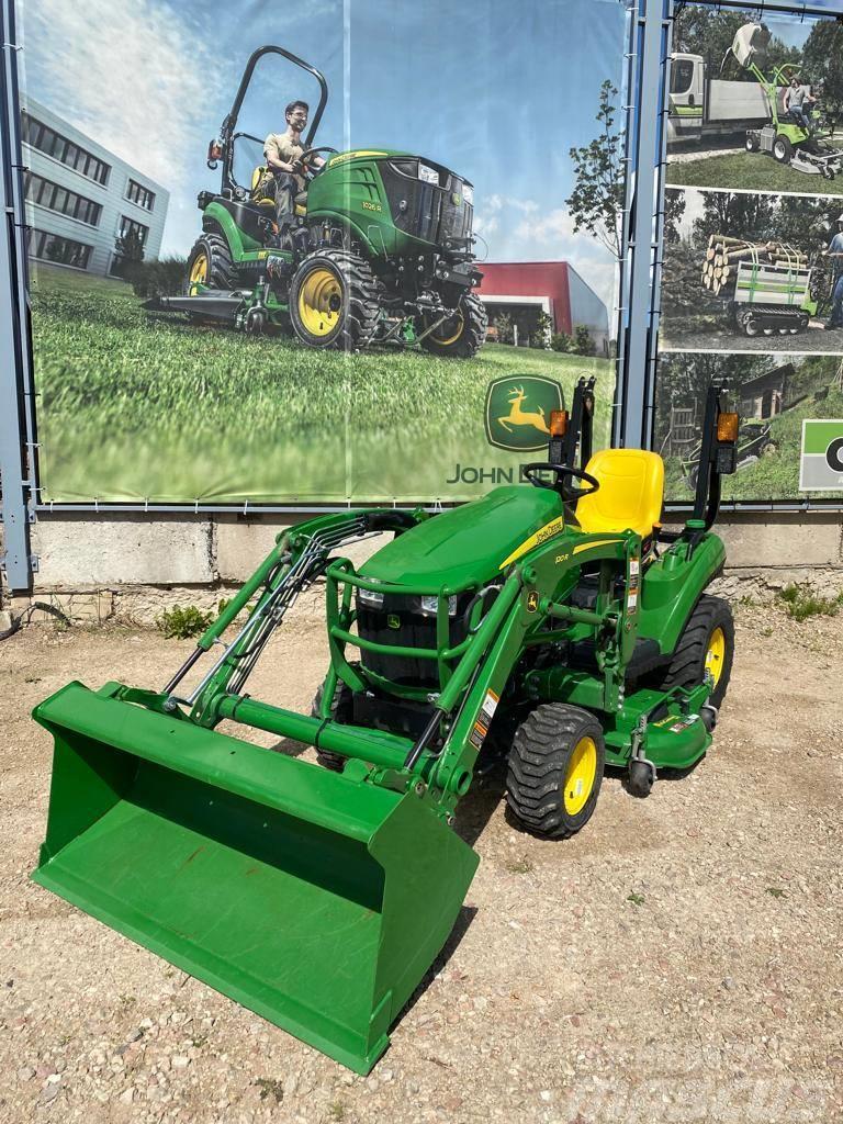 John Deere 1023 E Kompaktní traktory