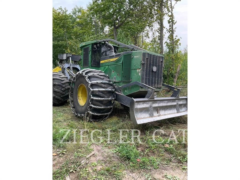 John Deere & CO. 748L Lesní traktory