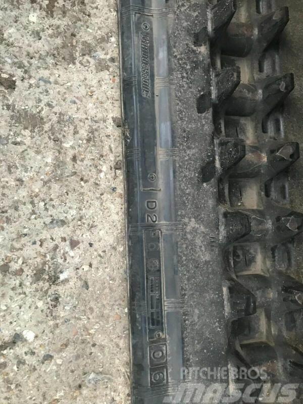 Bridgestone Excavator Rubber Track 320 x 56 x 86 Další
