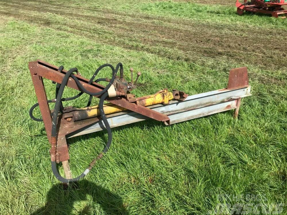Log Splitter - Heavy Duty - tractor operated £380 Ostatní komponenty