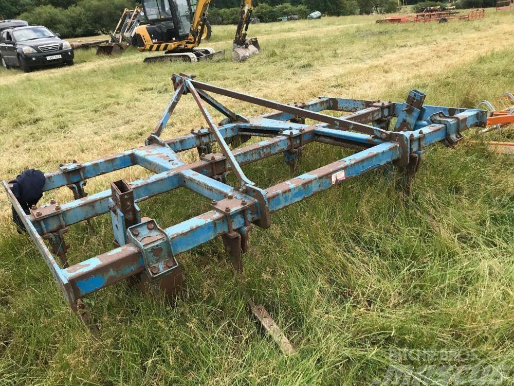 Ransomes 3 metre front mounted tractor cultivator Kultivátory