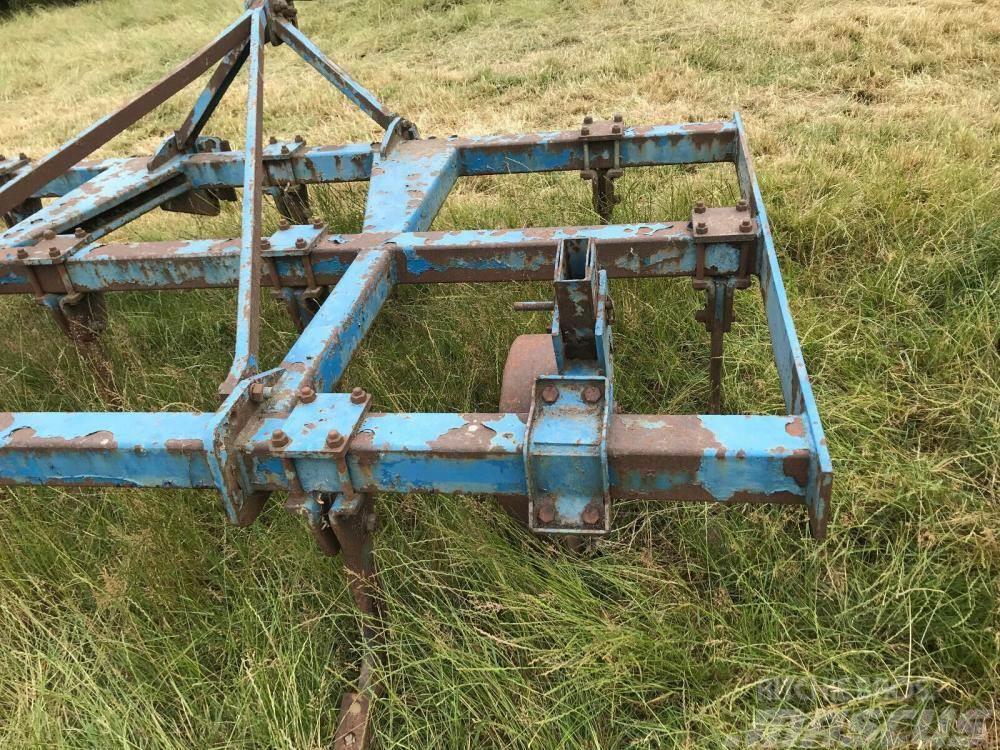 Ransomes 3 metre front mounted tractor cultivator Kultivátory