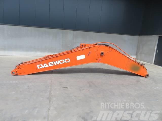 Daewoo DX 225 LC Podvozky a zavěšení kol